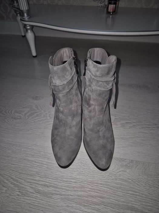 Продам осенние сапожки