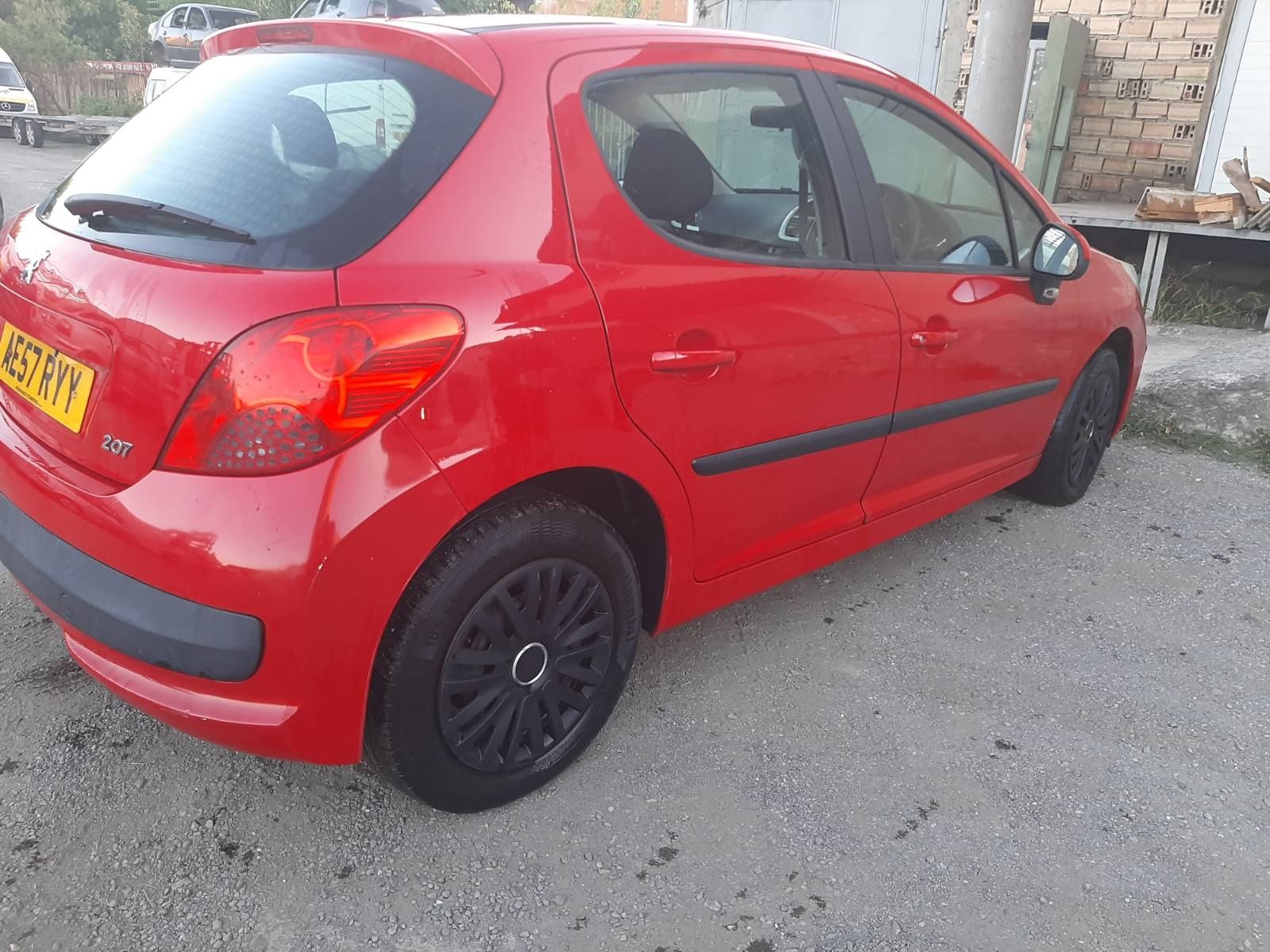 Peugeot  207 1.4hdi 68 к.с