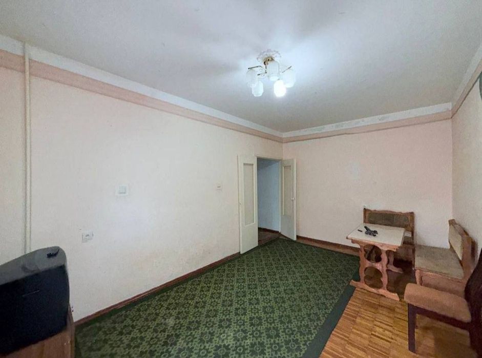 Yunusobod 17 2/2/5 sredniy remont balkon 2/3