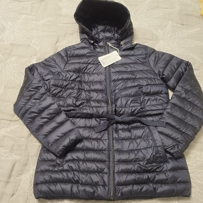 Новая фирменная весеняя куртка р.42