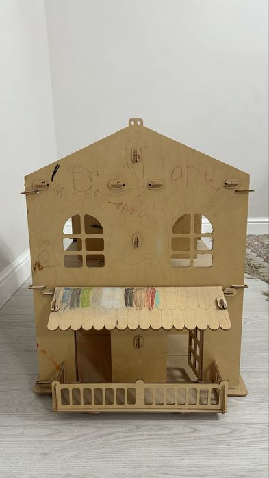 Домик для кукл из дерева