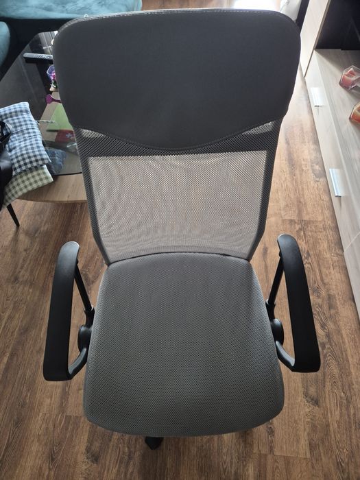 Офис стол от Jysk