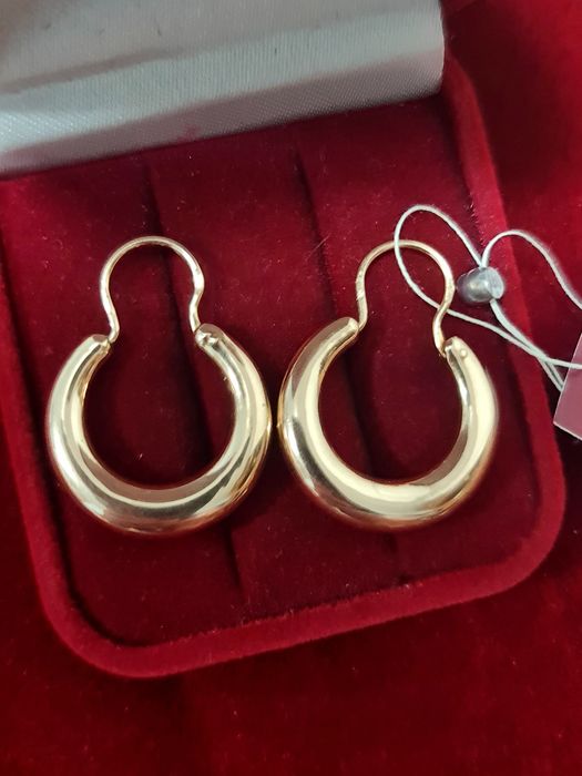 Новые золотые серьги 585 пробы