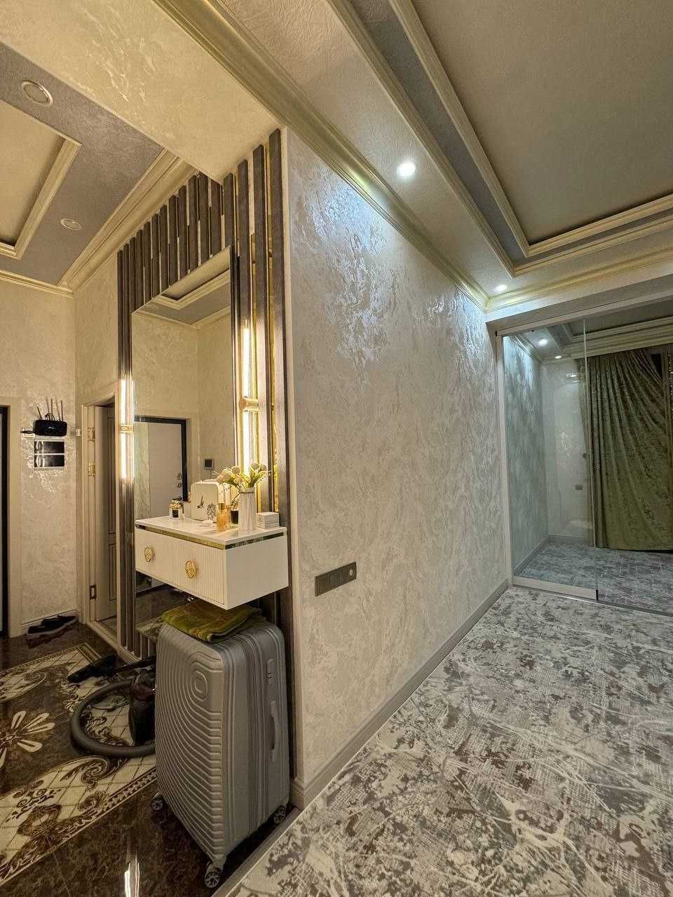 Яккасарайский район,2/4/6,Ор-р: мойка BMW,Ул. Абдулла Каххара,63м2