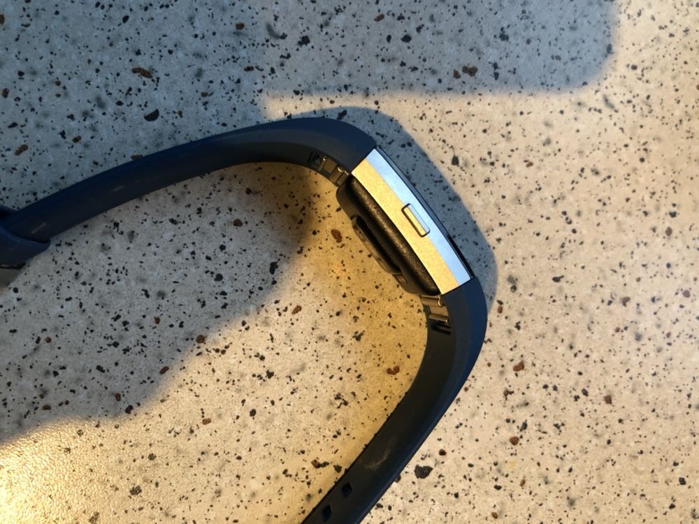 2 buc ceasuri fitbit charge 2 + bratara de schimb originala sigilata.