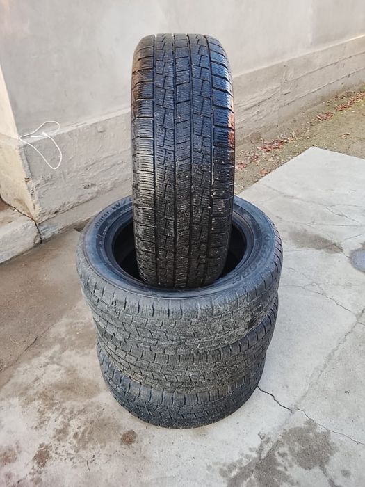 Зимние шины 215/55/R17