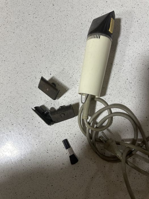 Старинная машинка для стрижки волос