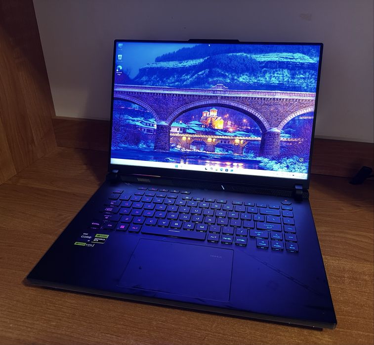 ASUS ROG STRIX SCAR 16 2023 (i9 + RTX 4080)