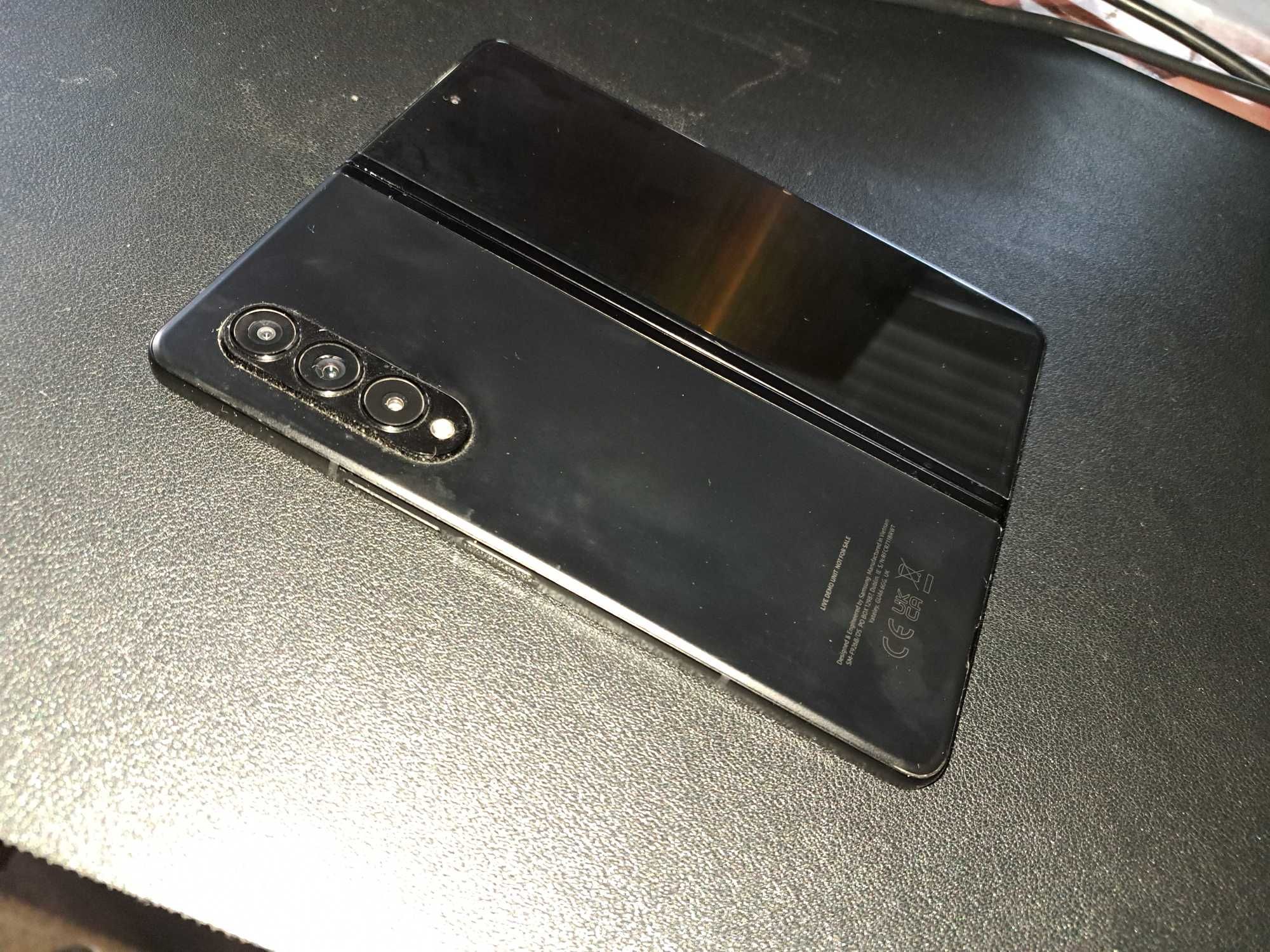 galaxy z fold 3 като нов, гаранция