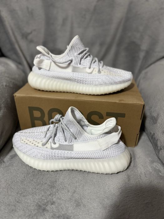YEEZY 350 v2 white