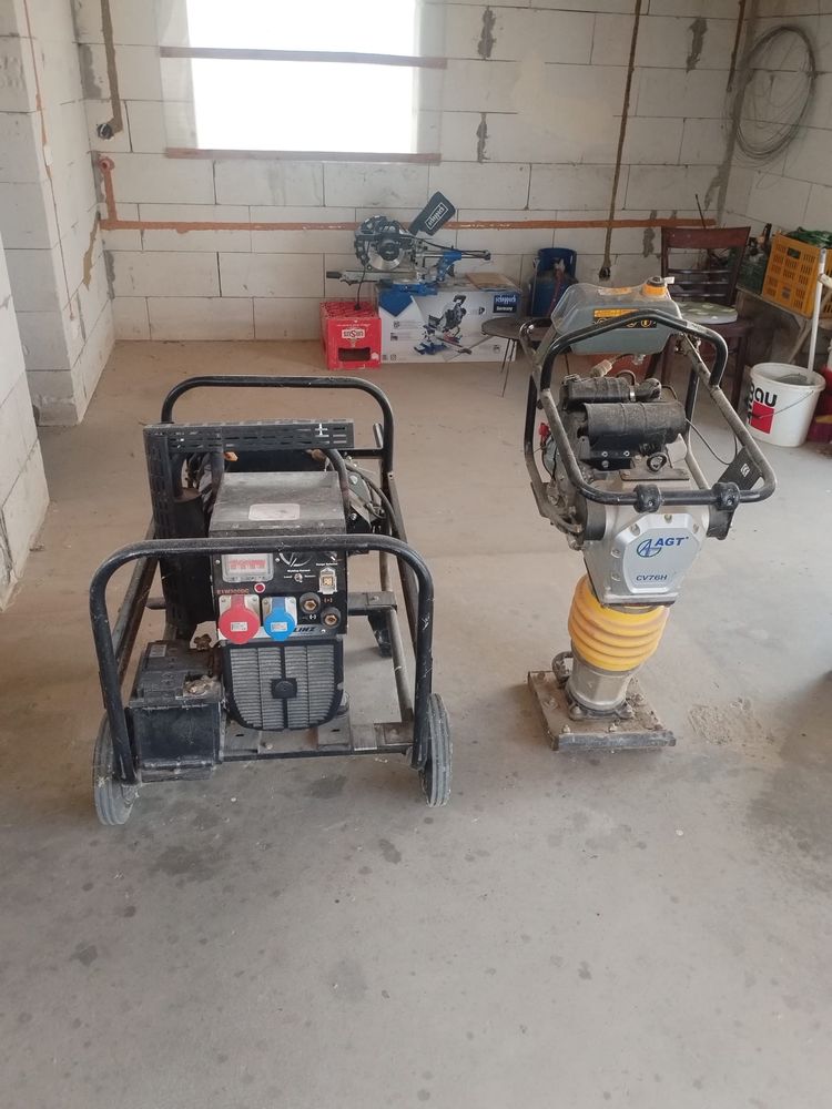De vanzare generator , mai compactor la pachet 3000 euro