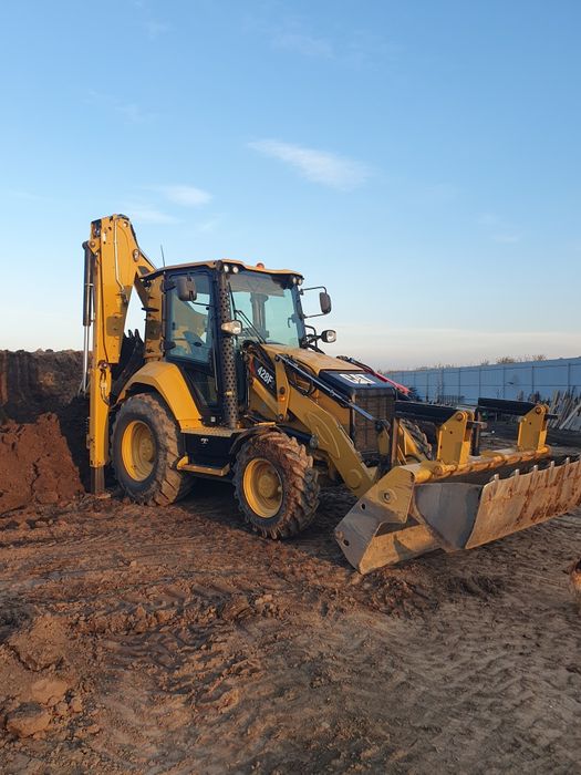 Inchiriez buldoexcavator, bobcat, excavator, cilindru compactor