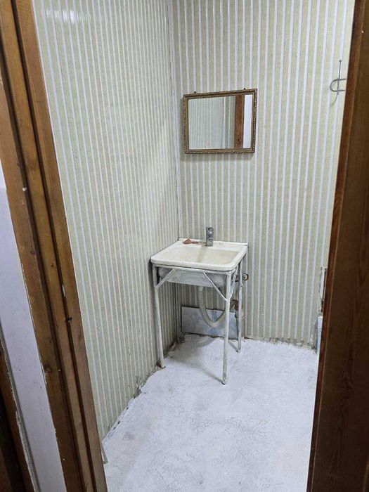 Срочно сдается домик из 2 комнат.Узбум.