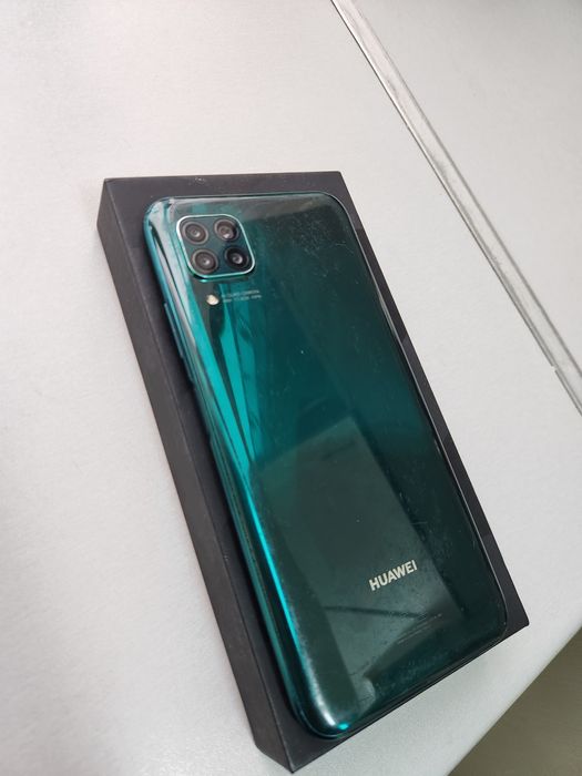 Vând Huawei P40 Lite