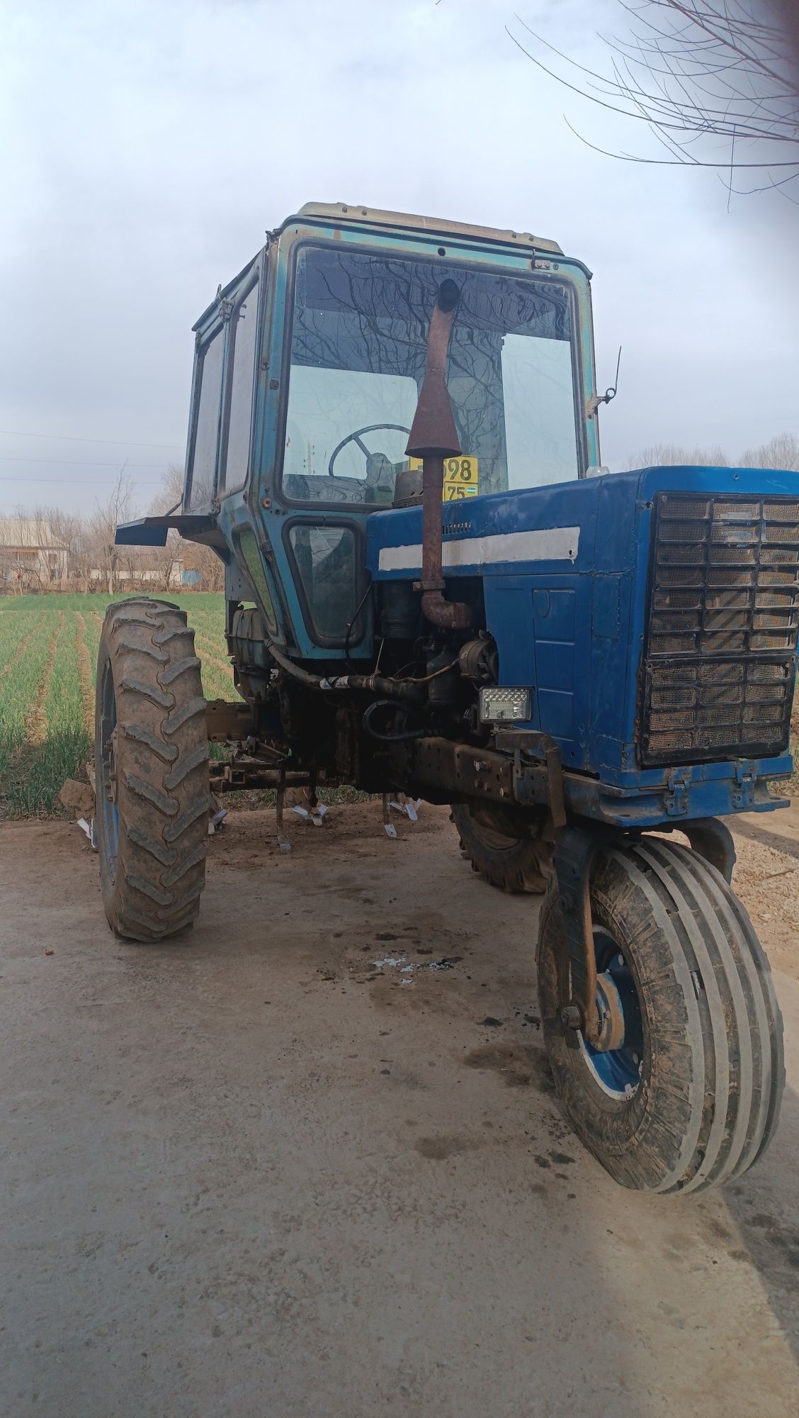 BELARUS 80 traktori va 28 traktor sotiladi