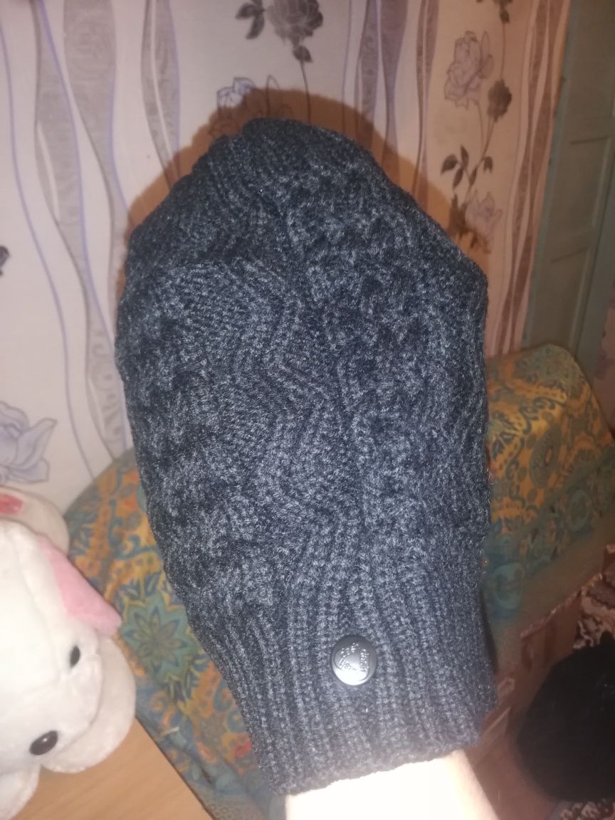 Шапки продам на зиму