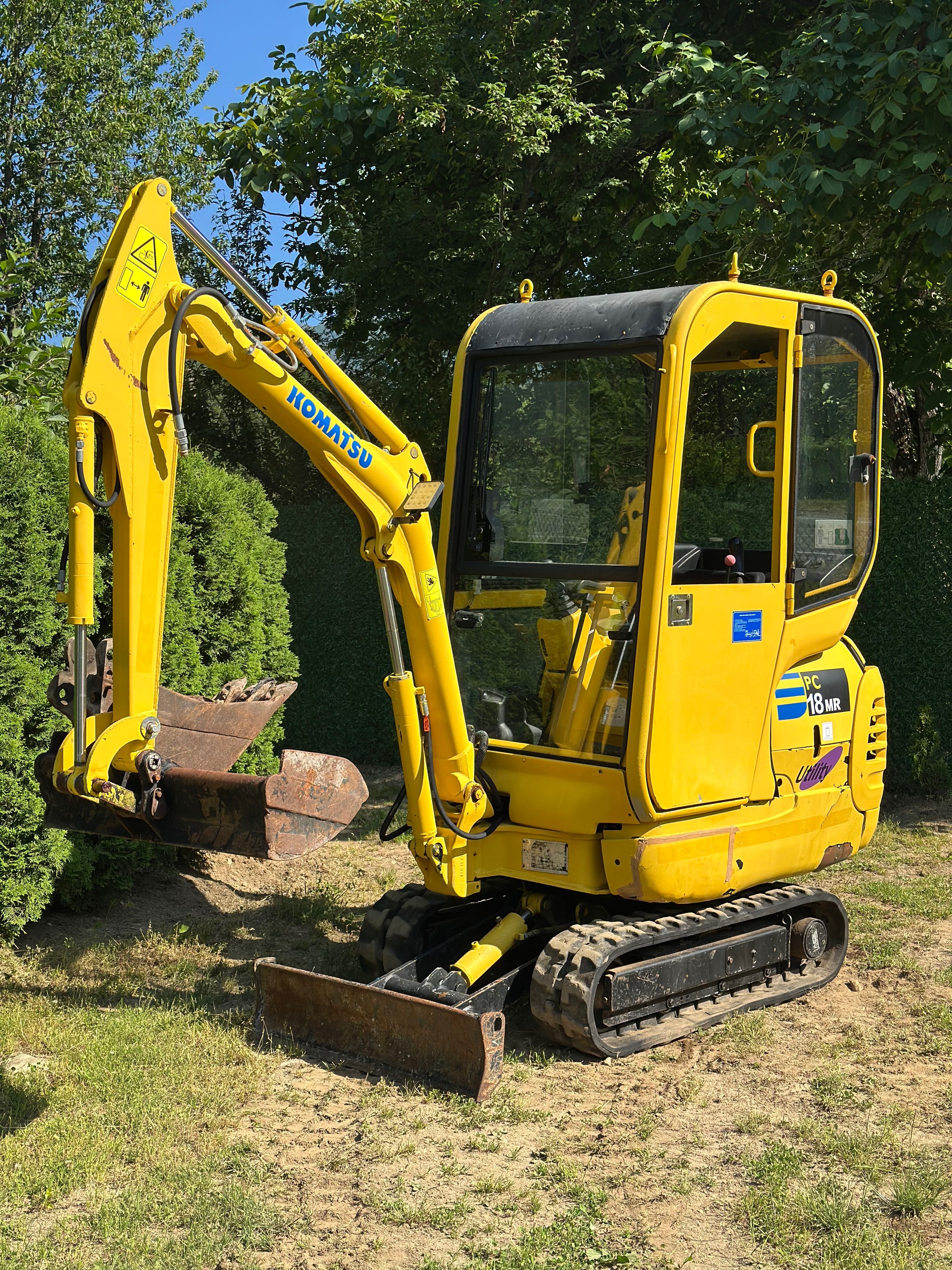 Komatsu PC18MR мини багер 2бр кофи