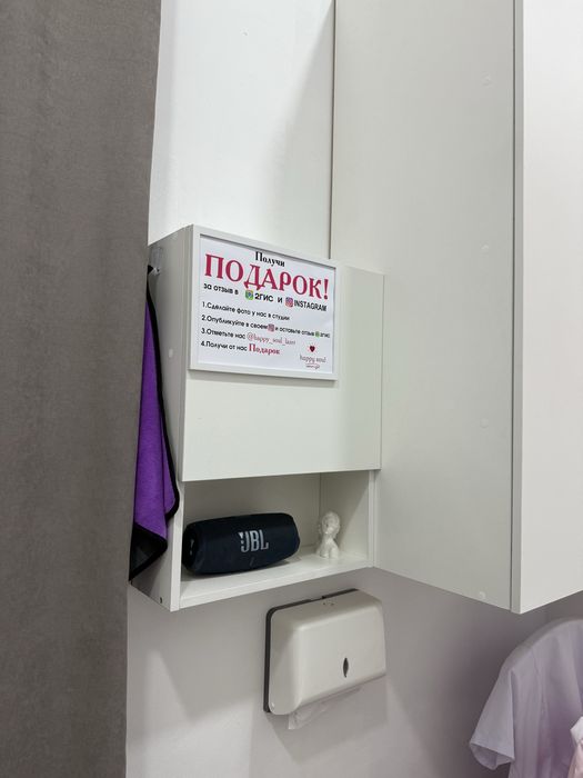 Шкаф,стол-парта,полка-тумбочка