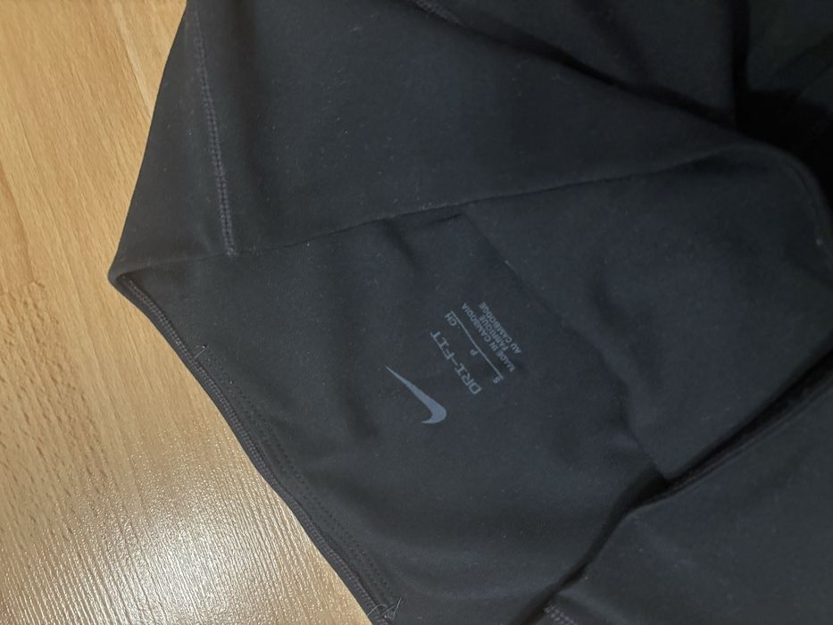 Клинове OYSHO и NIKE