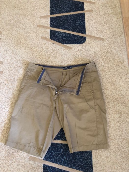 Pantaloni scurt  bermuda bãrbati