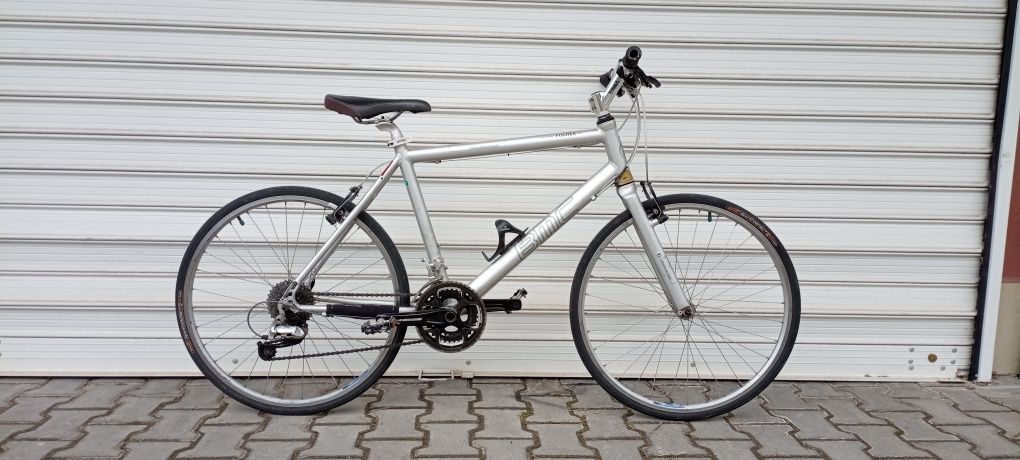 BMC хибриден градски гравел велосипед