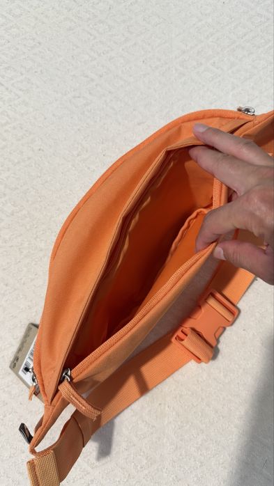 Nike borseta /waist bag / bum bag / crossbody bag 3 L