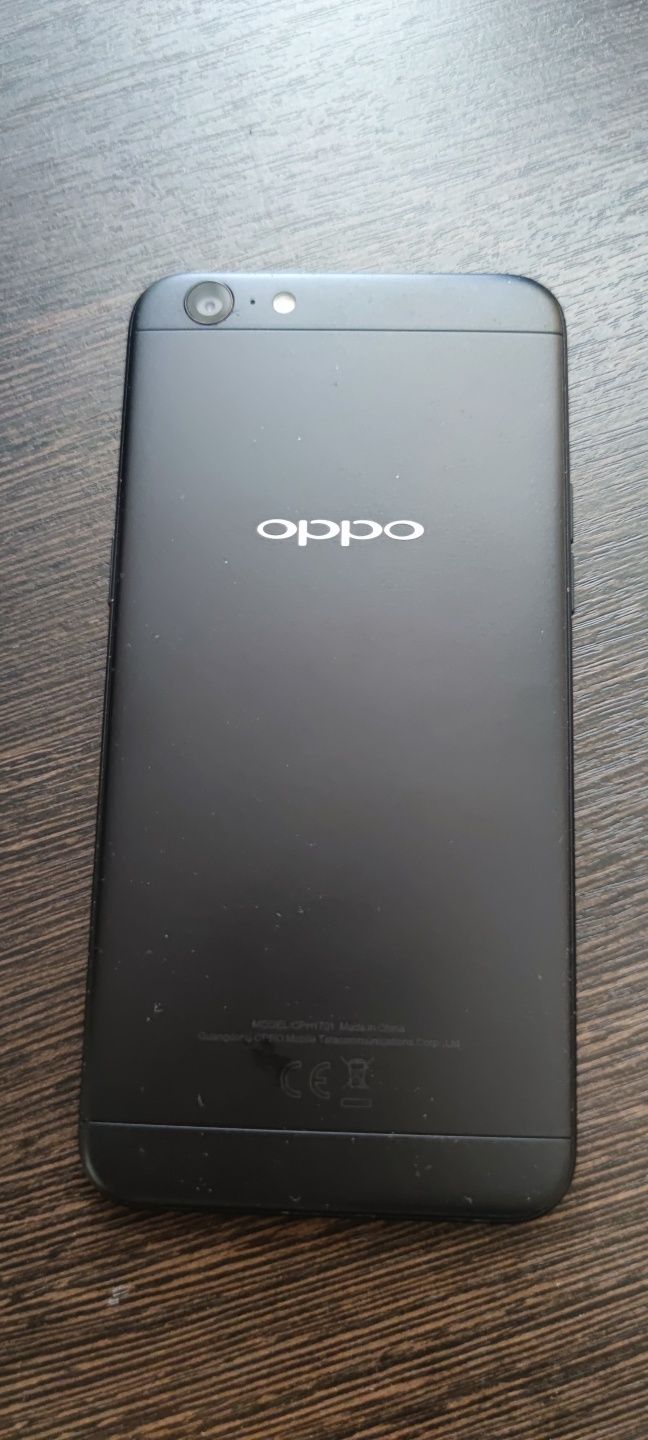 Oppo A57 Unstoppable Selfies