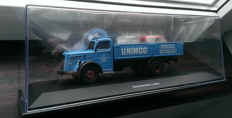 Macheta Mercedes-Benz L6600 Camion transport UNIMOG - Schuco 1/43