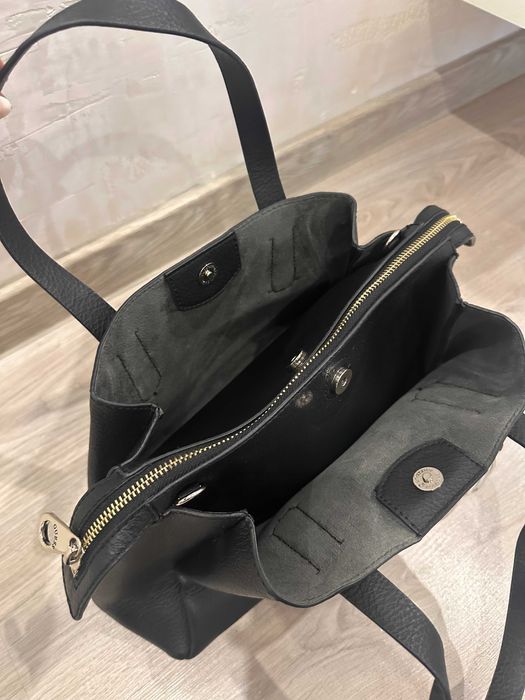 GUESS дамска чанта в черно