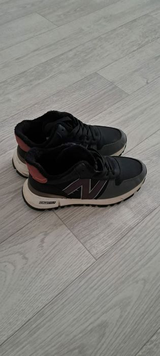 Зимние кроссовки