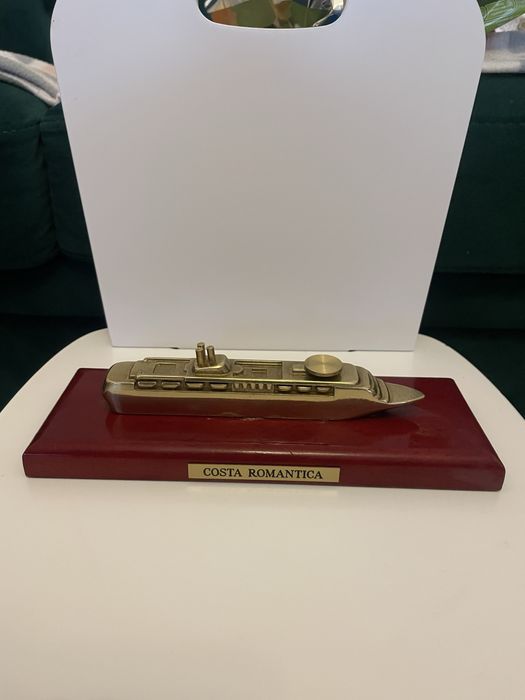 Lot de machete nave Costa