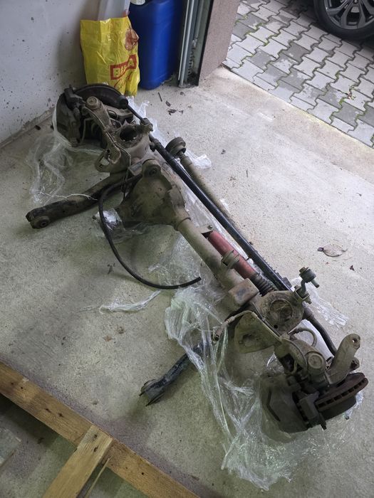 Цял оборудван преден мост за Чероки 3.1 дизел, 2001г.