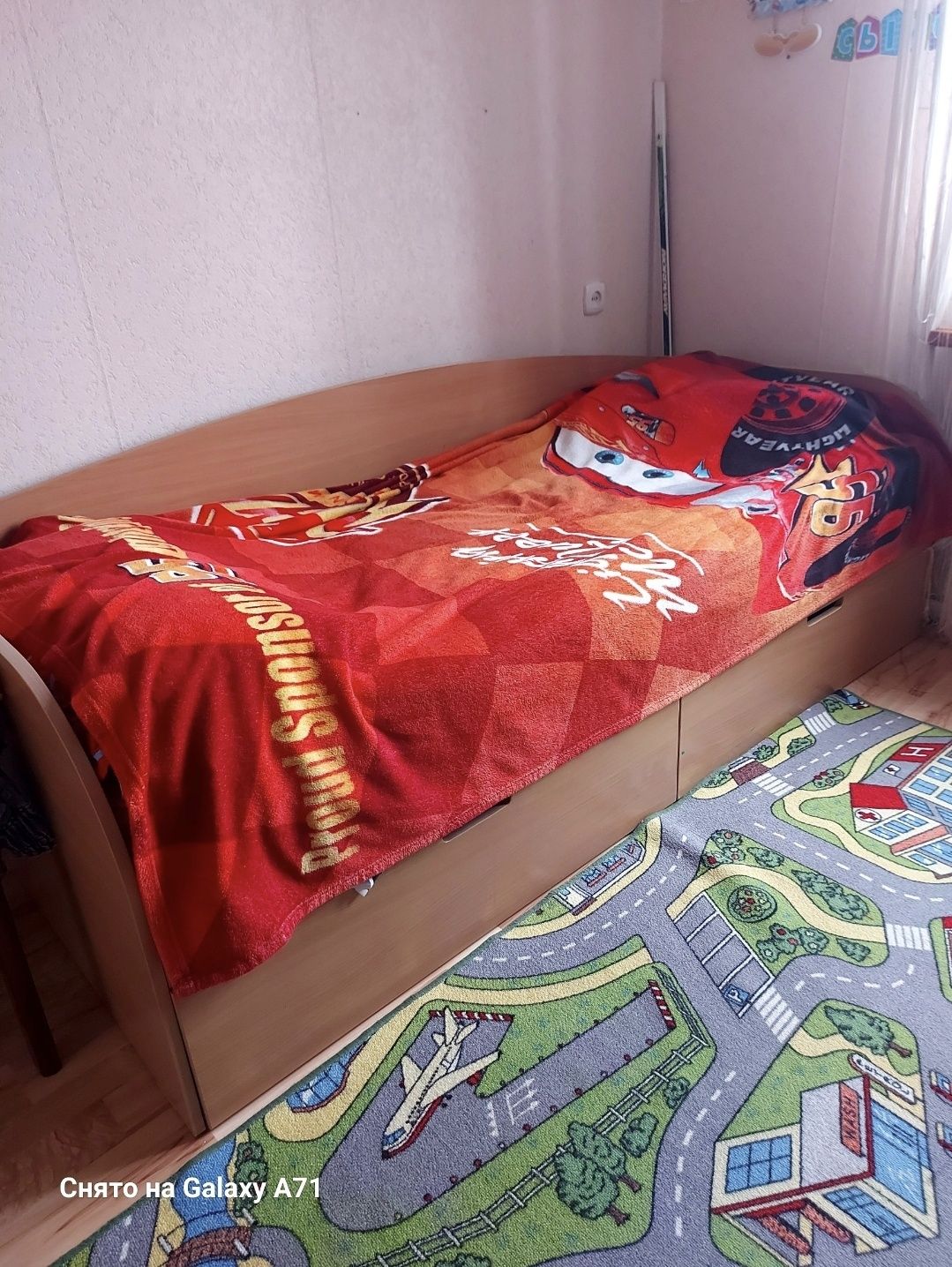 Кровать с сатрасом