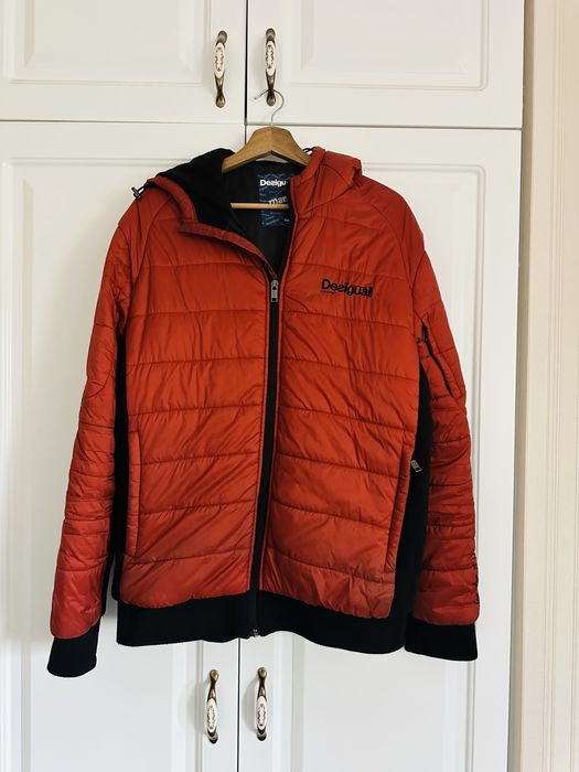 Geaca groasa , Desigual originala cu gluga si material impermeabil XL