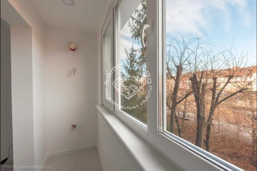 Продава се Четиристаен апартамент в Варна, Цветен квартал - 82 кв.м за 1903 €/кв.м - Снимка #6