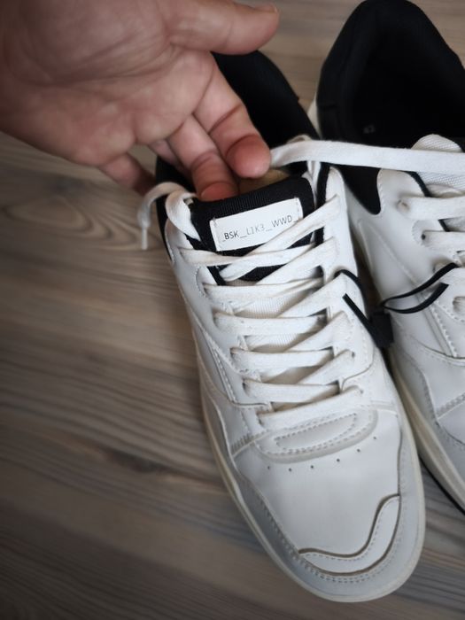 Нови маратонки Bershka 42 номер