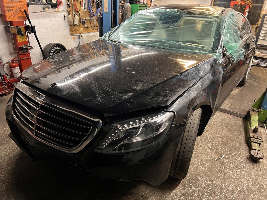 Dezmembrez mercedes s class w222