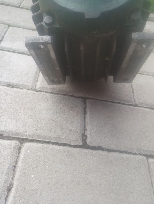 Motor electric monofazic