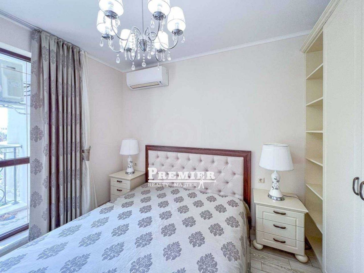 Продава се Тристаен апартамент в Несебър - 99 кв.м за 1718 €/кв.м - Снимка #2