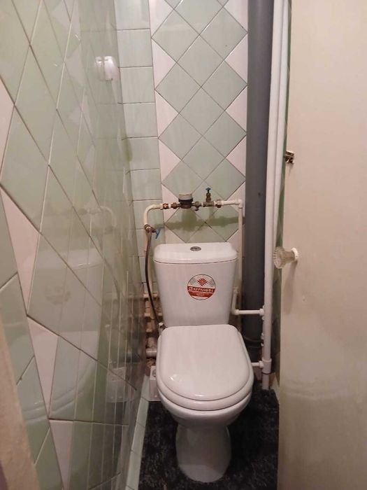 Продаю свою 4х комнатную квартиру на 2 этаже на ул.Беруни
