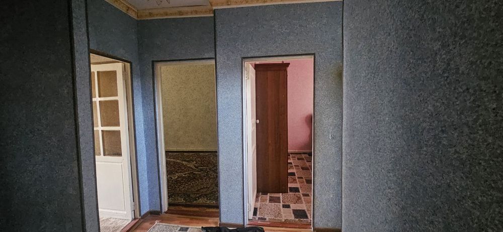 3 honali dom sotiladi