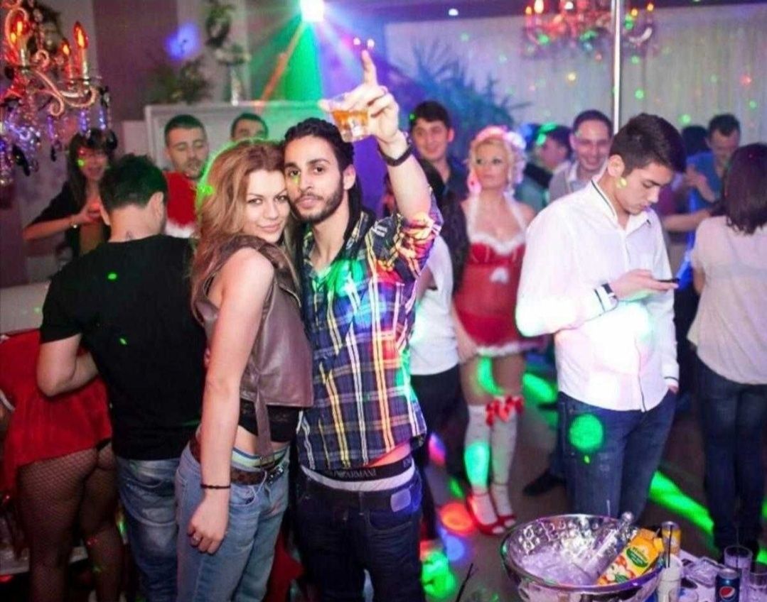 Vila petreceri evenimente cu piscina Vila petrecere Mese Ceremonie