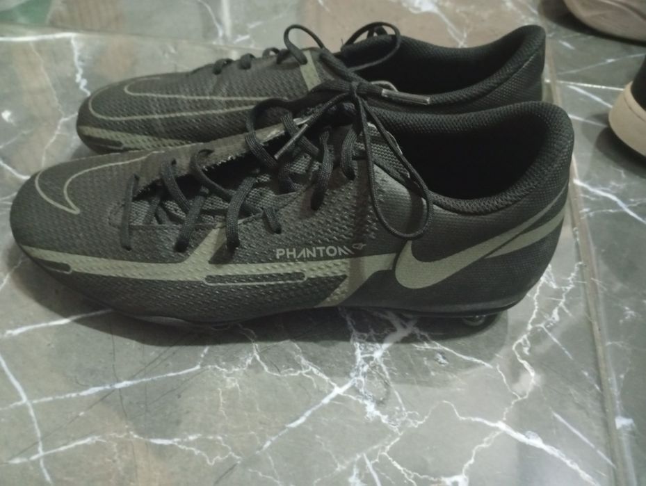 Бутонки Nike Phantom