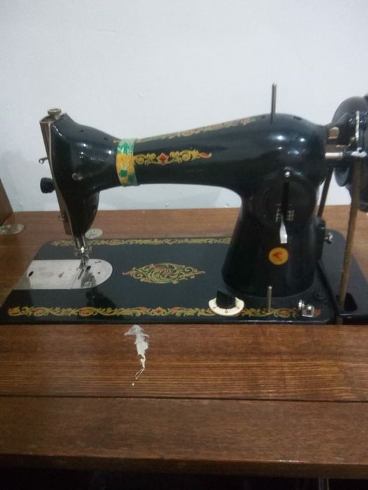 Продам ножная швейная машина