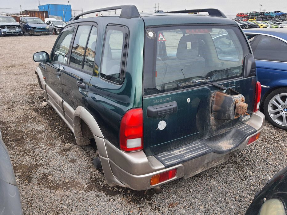 На части! Suzuki Grand Vitara 2.5 i V6