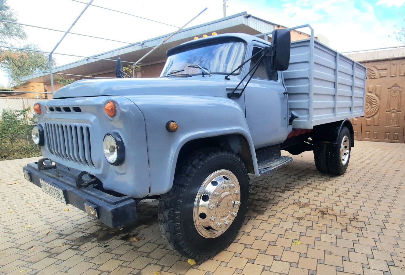 Gaz 5204 sotiladi