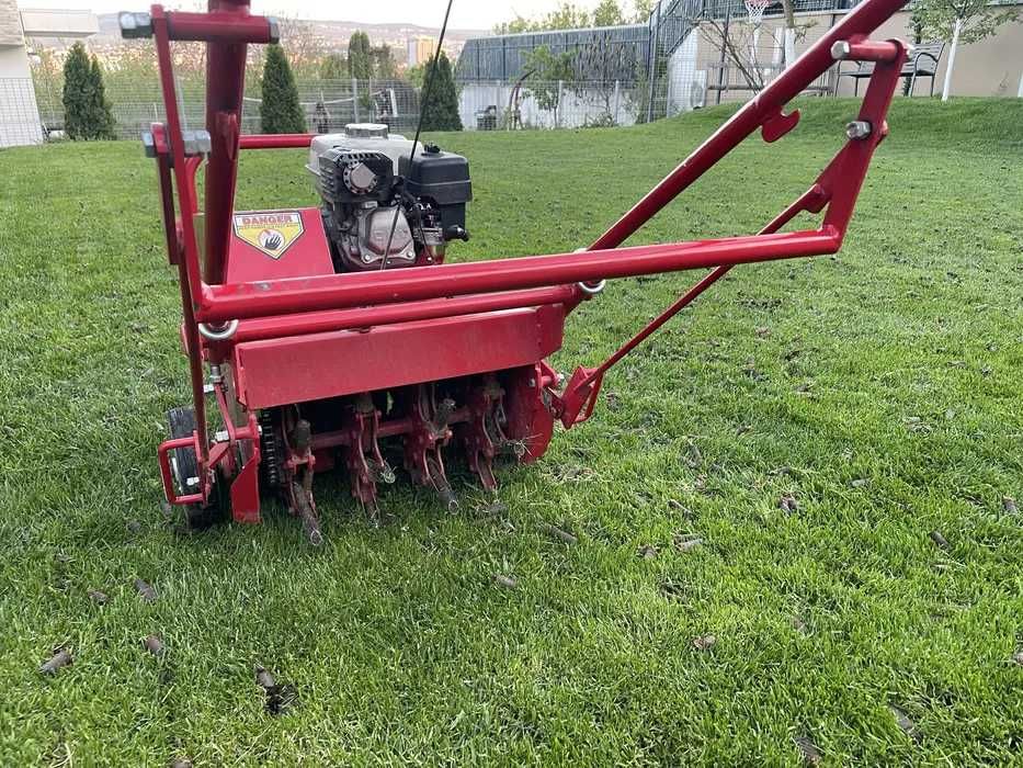 Aerare gazon cu aerator cu carote - solutie profesionala