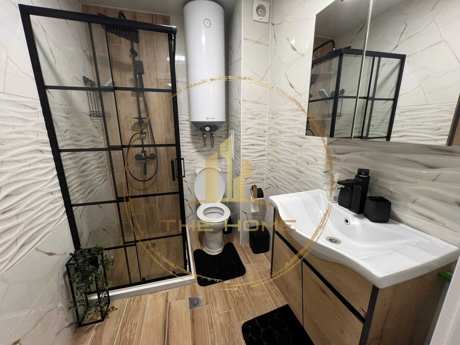 Дава се под наем Тристаен апартамент в Варна, Център - 80 кв.м за 675 € - Снимка #9