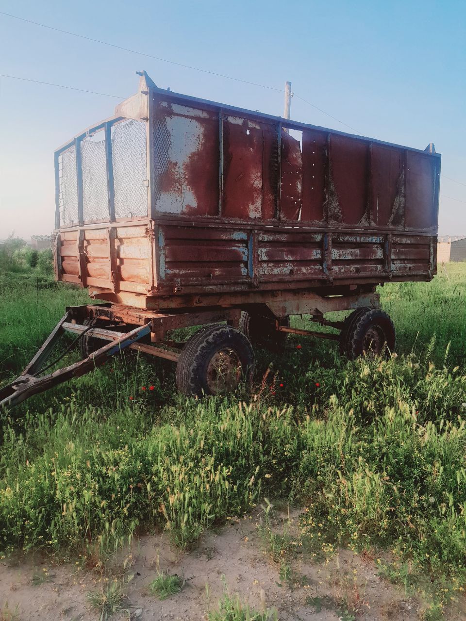 Traktor suv buchka tilichka sotiladi narxini kelishamiz