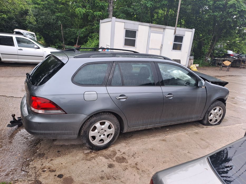 Dezmembrez Golf 6 break cod motor CAYC